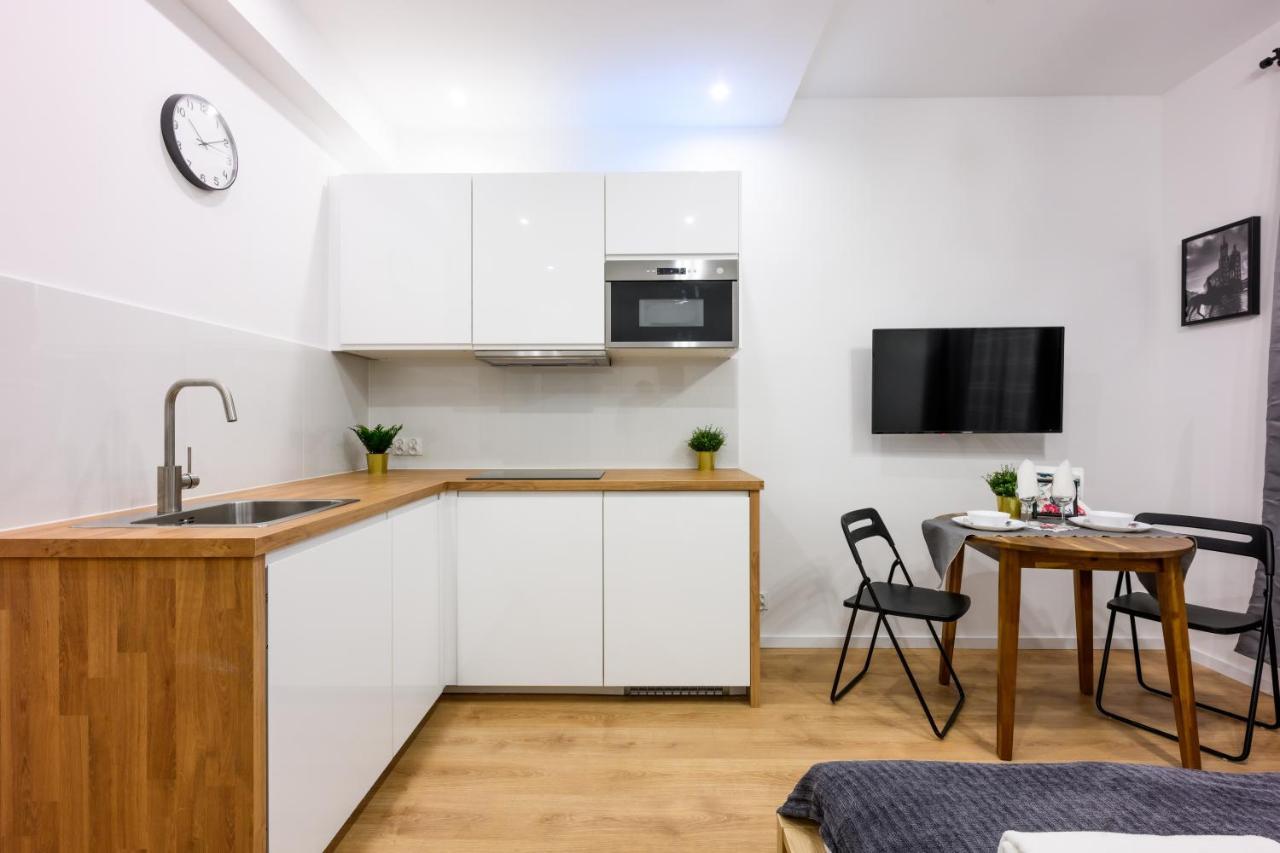 קרקוב Cracow Rent Apartments - Spacious Apartments For 2-7 People In Quiet Area - Kolberga Street Nr 3 - 10 Min To Main Square By Foot מראה חיצוני תמונה