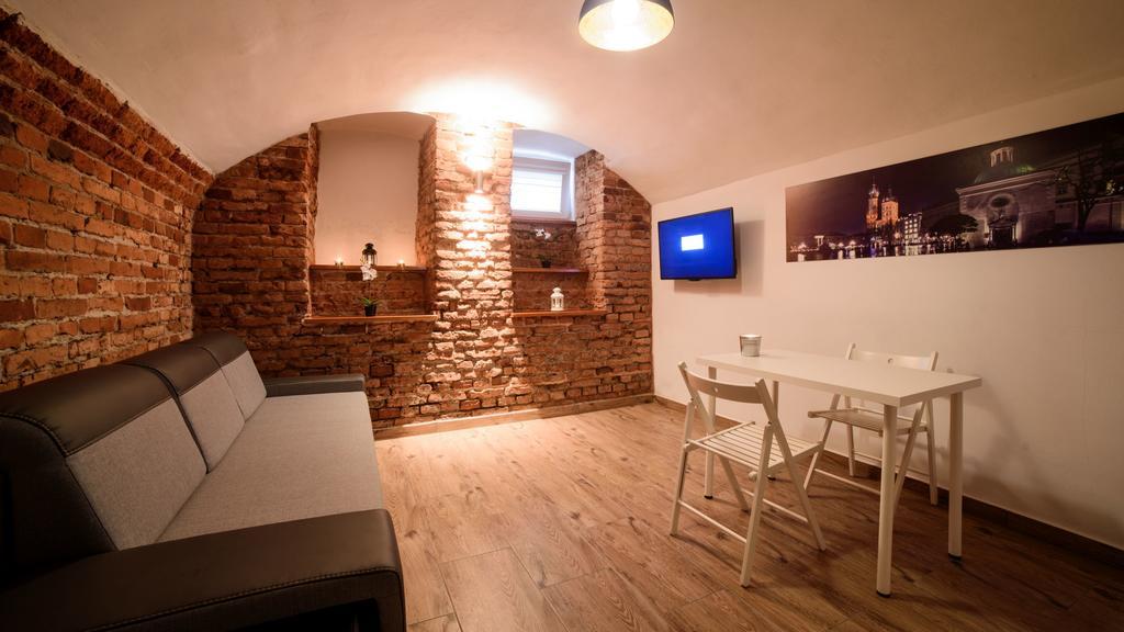 קרקוב Cracow Rent Apartments - Spacious Apartments For 2-7 People In Quiet Area - Kolberga Street Nr 3 - 10 Min To Main Square By Foot מראה חיצוני תמונה