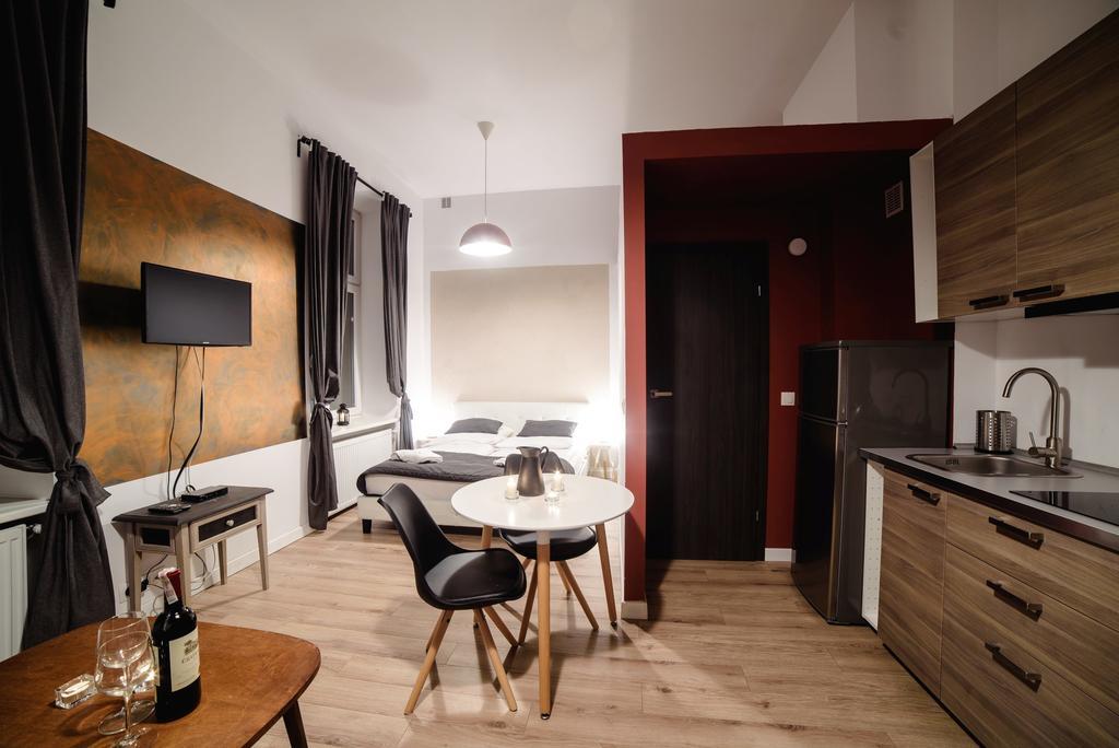 קרקוב Cracow Rent Apartments - Spacious Apartments For 2-7 People In Quiet Area - Kolberga Street Nr 3 - 10 Min To Main Square By Foot מראה חיצוני תמונה