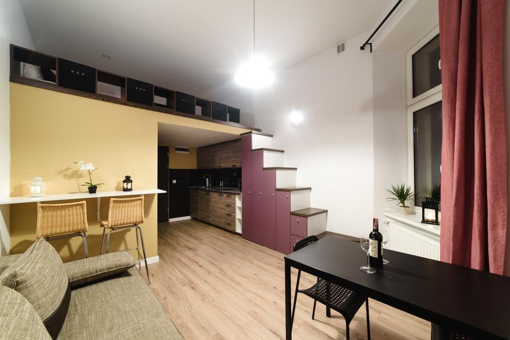 קרקוב Cracow Rent Apartments - Spacious Apartments For 2-7 People In Quiet Area - Kolberga Street Nr 3 - 10 Min To Main Square By Foot מראה חיצוני תמונה