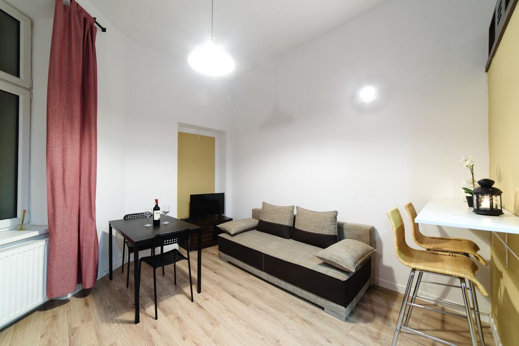 קרקוב Cracow Rent Apartments - Spacious Apartments For 2-7 People In Quiet Area - Kolberga Street Nr 3 - 10 Min To Main Square By Foot מראה חיצוני תמונה